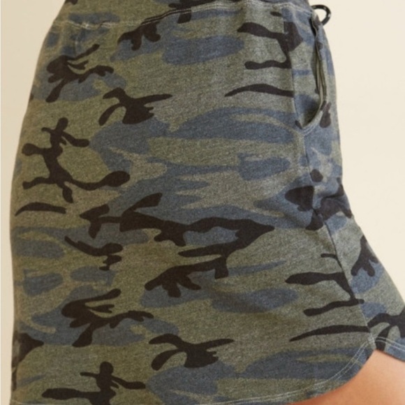 SUNDRY Evereve 1 Small Green Camo French Terry Skirt Bungee Drawstring 135.00 - Picture 3 of 11